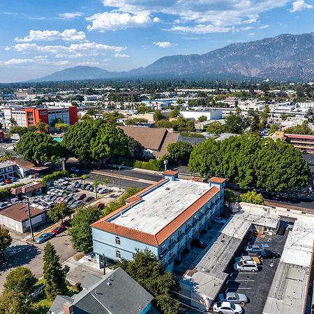 Rodeway Inn & Suites Pasadena Exterior foto